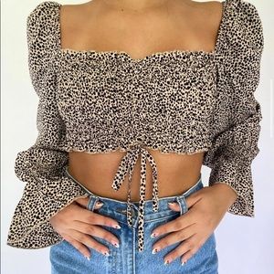 Print long sleeve crop